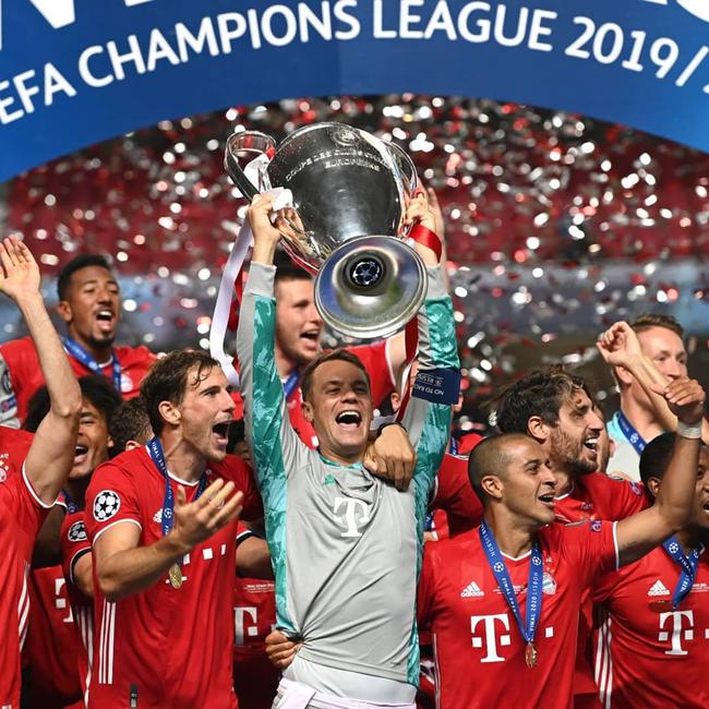 镜报：曼联100英镑开放球迷参观卡灵顿新基地，可进入更衣室