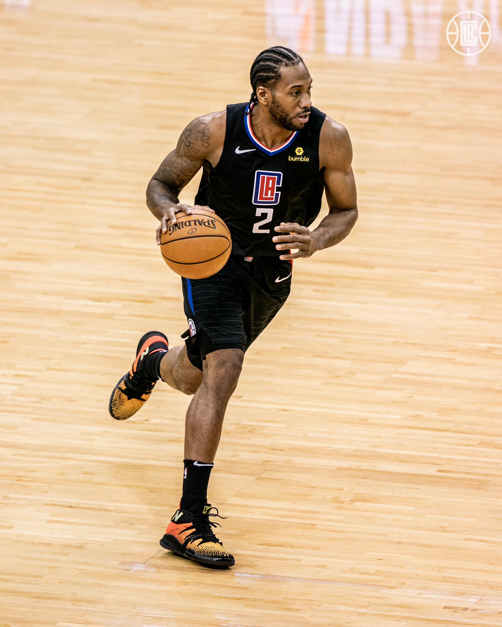 东契奇遭名嘴猛批：他是进攻球霸+误用詹姆斯！