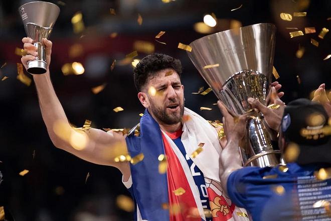 [图]阿夫迪亚29+11+10杨瀚森2分 开拓者险胜马刺