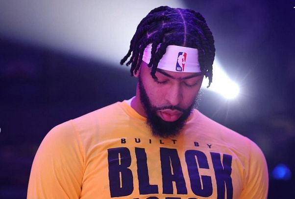 亚特兰大勇士队从密尔瓦基搬迁至南方，成为美国南部第一支大联盟球队