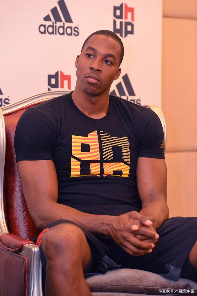 组图：NBA极限小打大！老六与马威挥拳互殴 双双被驱逐